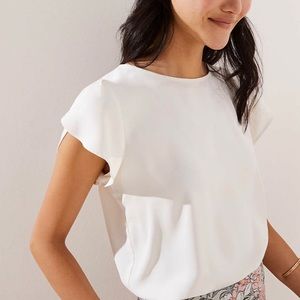 {LOFT} Tulip Sleeve Button Back Top